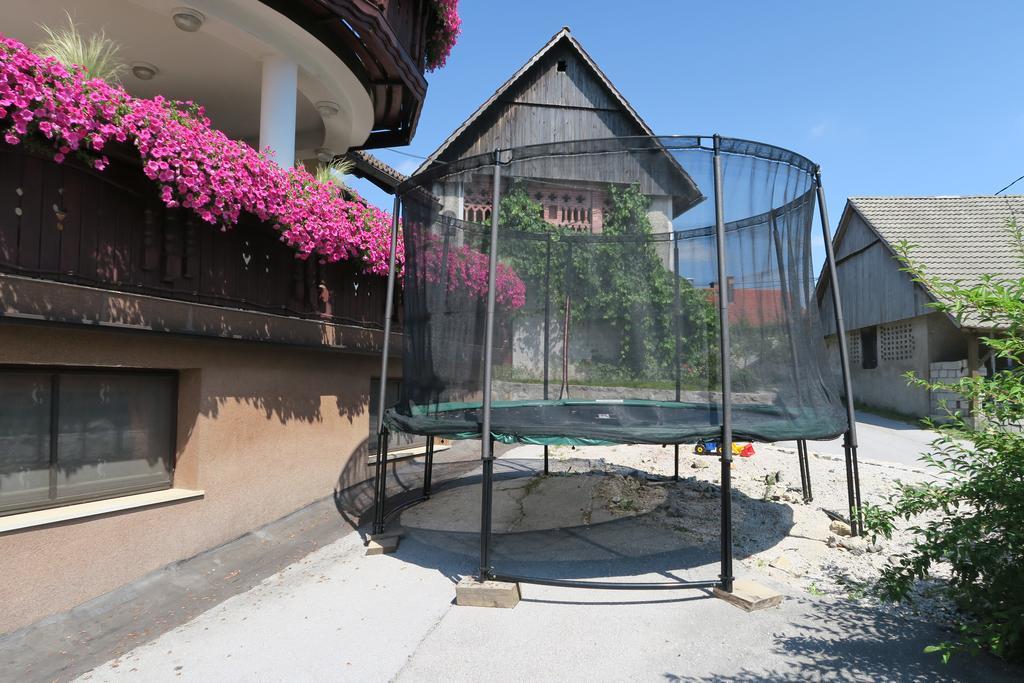 Gostilna Turk Hotel Hotedrsica Luaran gambar